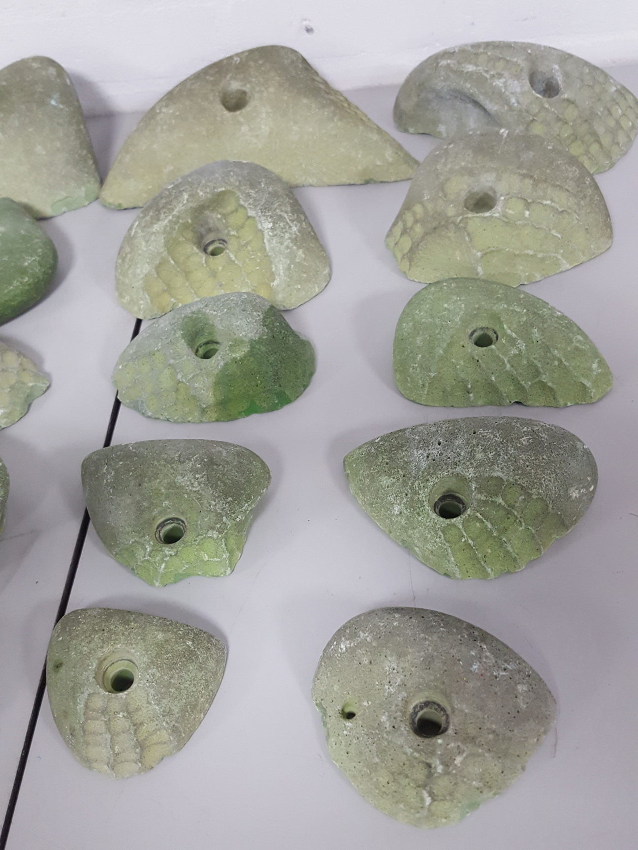 Image of Lot of 25 Green Bouldering / Rock Climbing Grips Hand / Foot - No Bolts