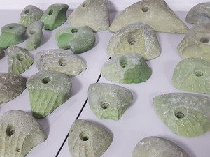 Thumbnail image of Lot of 25 Green Bouldering / Rock Climbing Grips Hand / Foot - No Bolts
