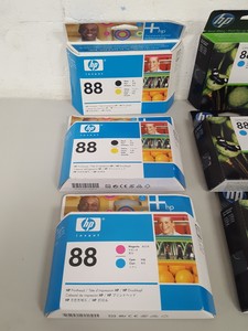 Thumbnail image of Lot of 13x HP 88 Series Multi Color Printer Ink Toner Cartridges