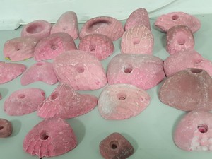 Thumbnail image of Lot of 25 Pink Bouldering / Rock Climbing Grips Hand / Foot - No Bolts