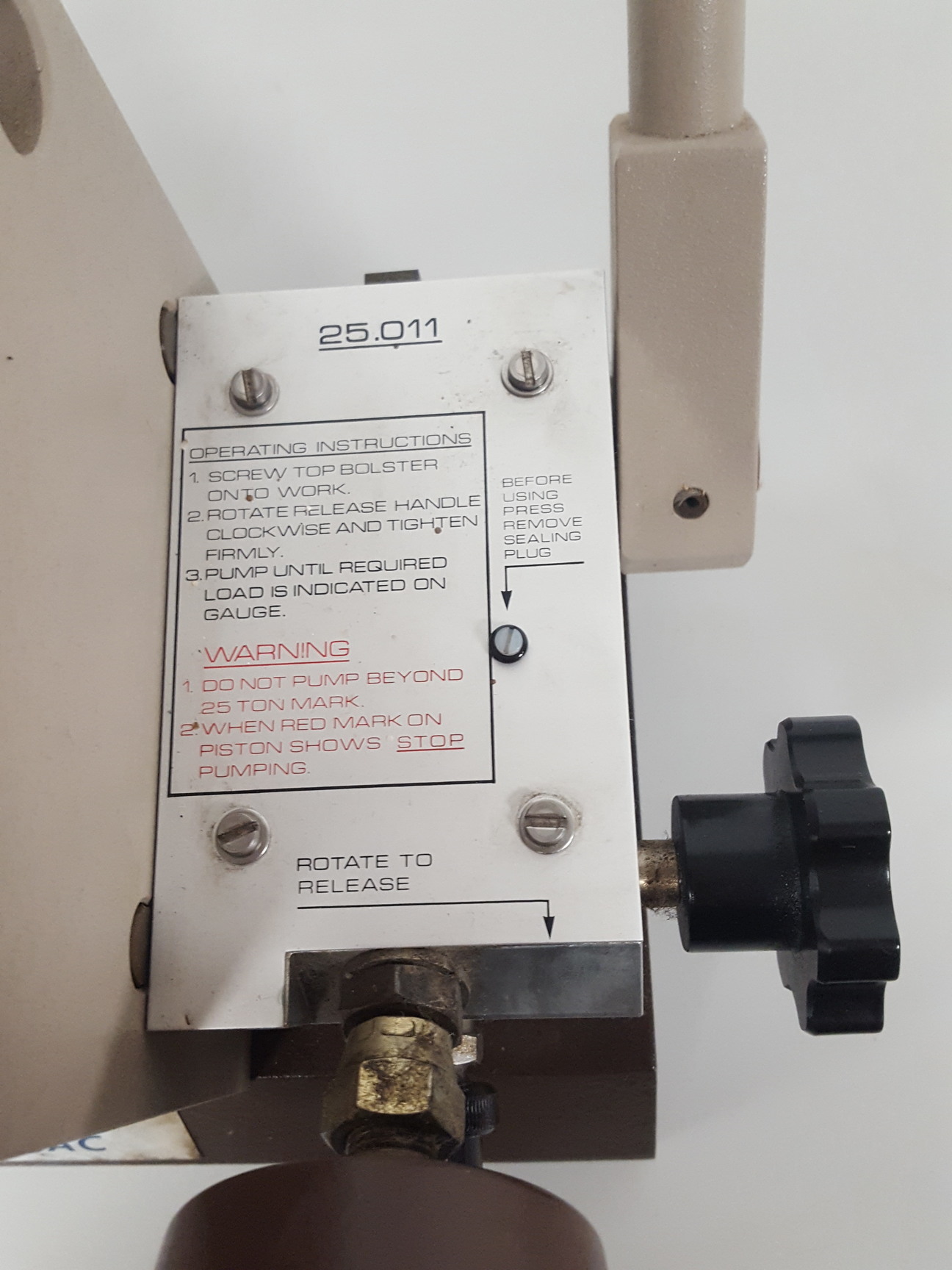 Image of Specac Hydraulic Press Lab Pellet Press FTIR + XRF (Spare & Repairs)