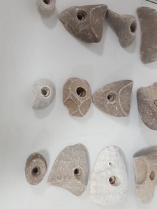 Thumbnail image of Lot of 25 Grey White Bouldering / Rock Climbing Grips Hand / Foot - No Bolts