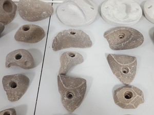 Thumbnail image of Lot of 25 Grey White Bouldering / Rock Climbing Grips Hand / Foot - No Bolts