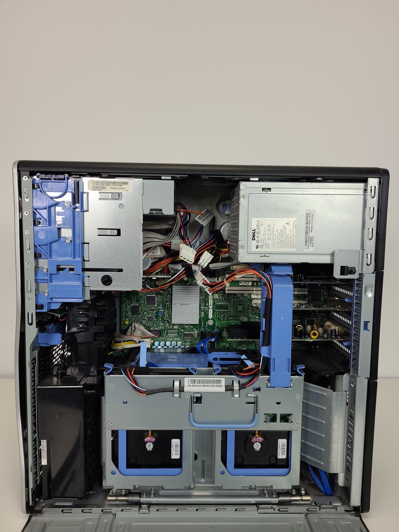 Image of Dell Precision 490 Desktop PC with Sealevel 7106 PCi Card (Affymetrix) Lab