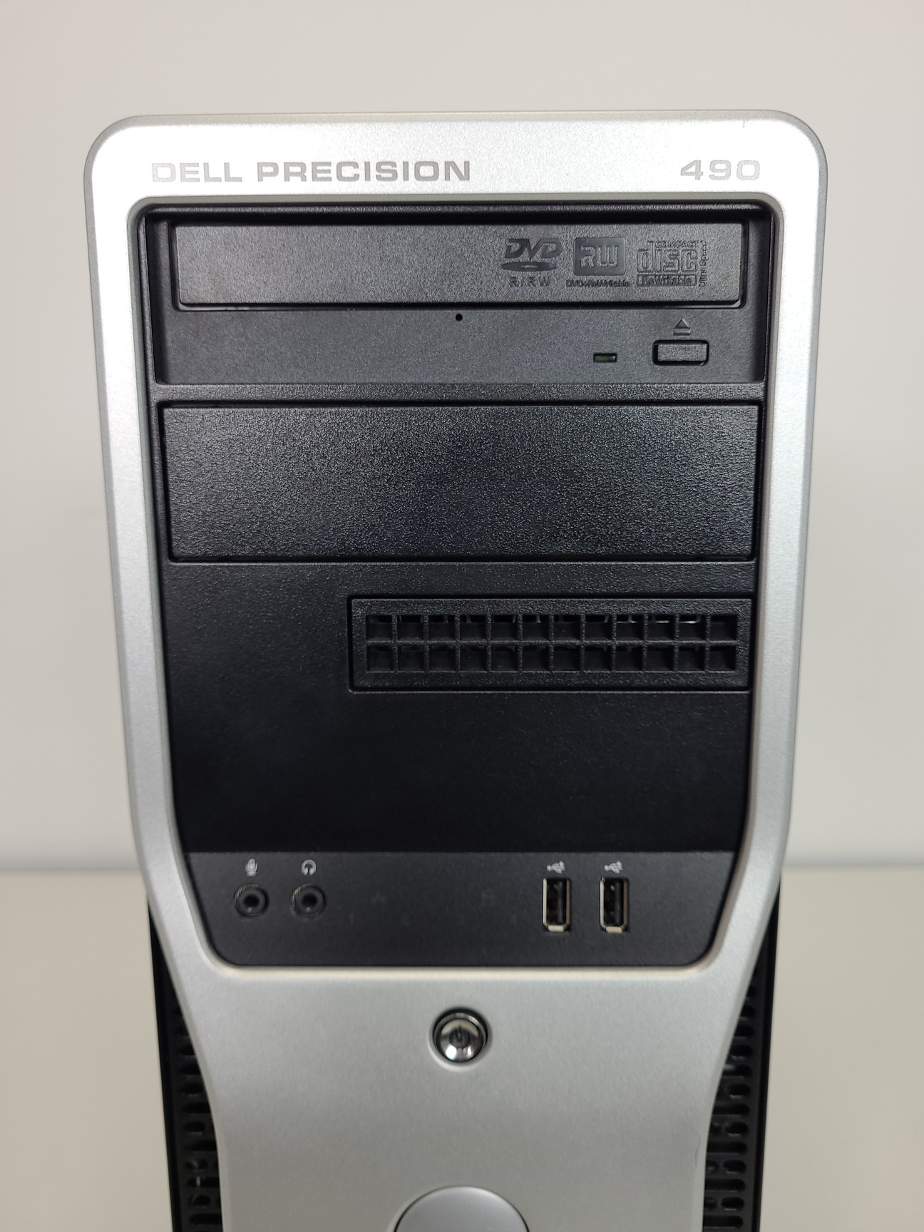 Image of Dell Precision 490 Desktop PC with Sealevel 7106 PCi Card (Affymetrix) Lab