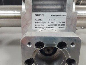 Thumbnail image of Baldor Brushless AC Servomotor SV90B-275A Motor + Gearbox Gudel 454518