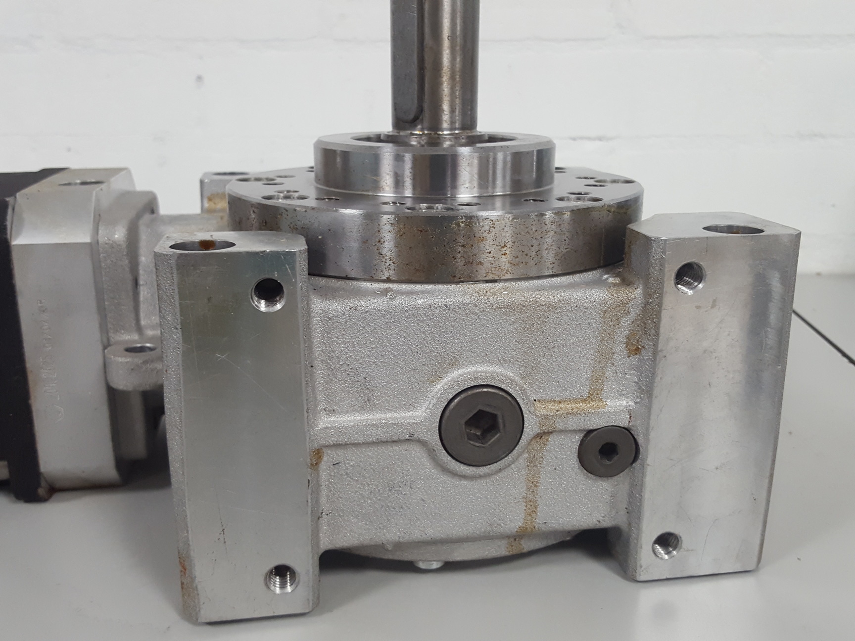 Image of Baldor Brushless AC Servomotor SV90B-275A Motor + Gearbox Gudel 454518