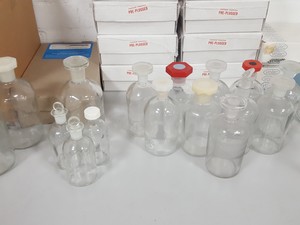 Thumbnail image of Lot of Volac Disposable Glass Pasteur Pippete & Glass Bottles Lab Glassware