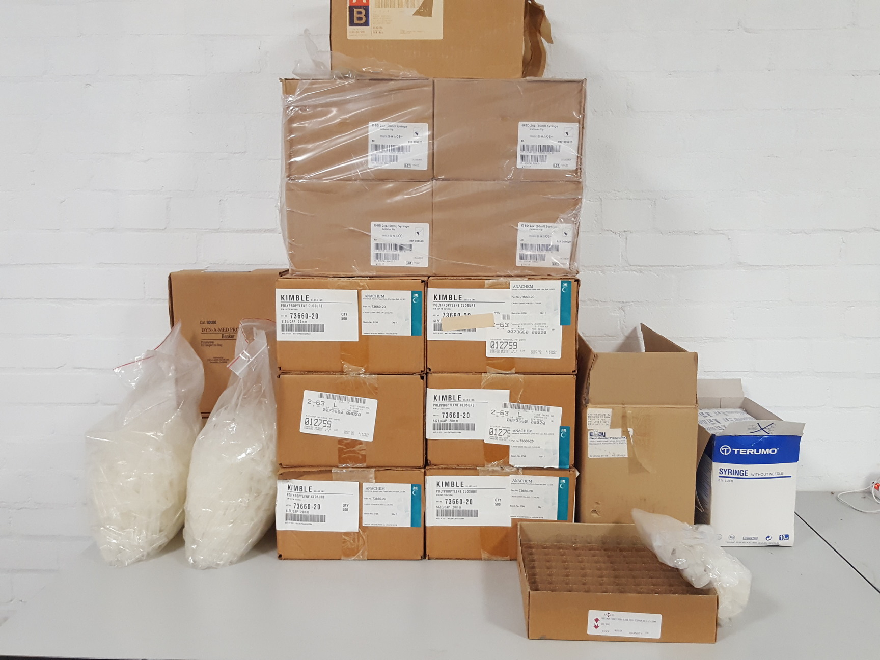 Image of Job Lot Lab Plastic BD Syringes Plastik Pak Whatman Beakers 5mL Kimble 73660-20