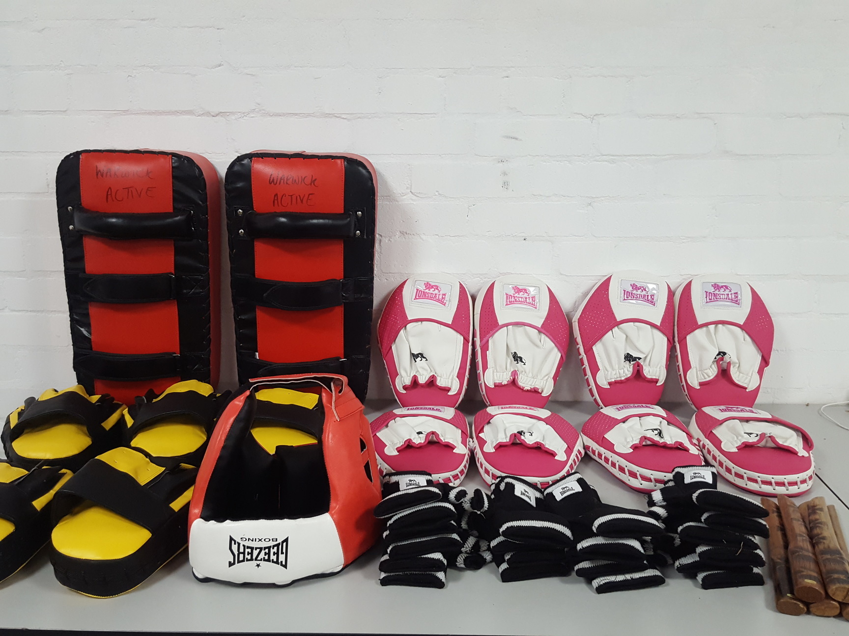 Image of Job Lot Boxing Kickboxing MMA Hit Kick Pads Gloves Headgear Lonsdale Gym