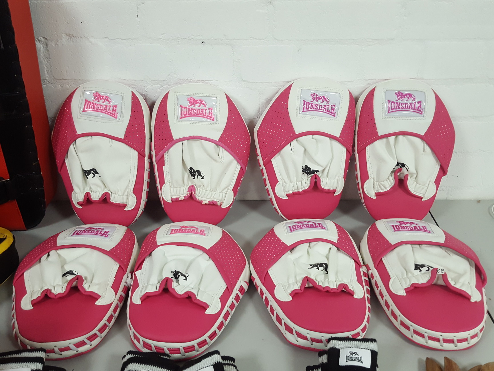 Image of Job Lot Boxing Kickboxing MMA Hit Kick Pads Gloves Headgear Lonsdale Gym