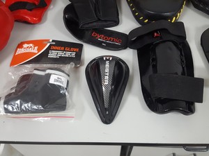 Thumbnail image of Job Lot Boxing Kickboxing MMA Hit Kick Pads Gloves Headgear Lonsdale Gym