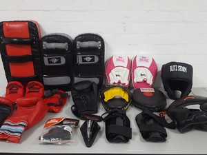 Thumbnail image of Job Lot Boxing Kickboxing MMA Hit Kick Pads Gloves Headgear Lonsdale Gym