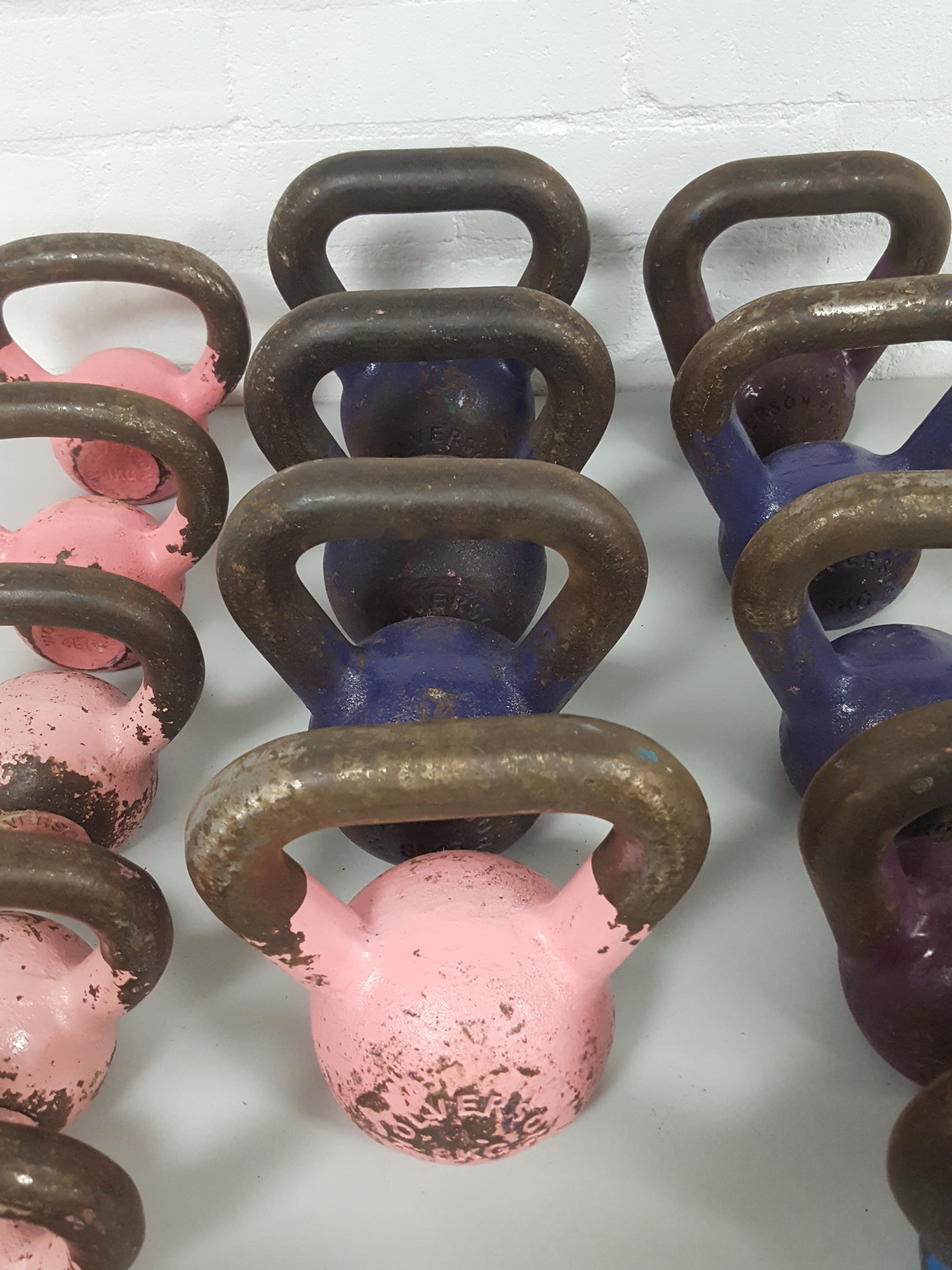 Image of Wolverson Jordan 4kg 6kg 8kg 10kg Kettlebells Gym Equipment