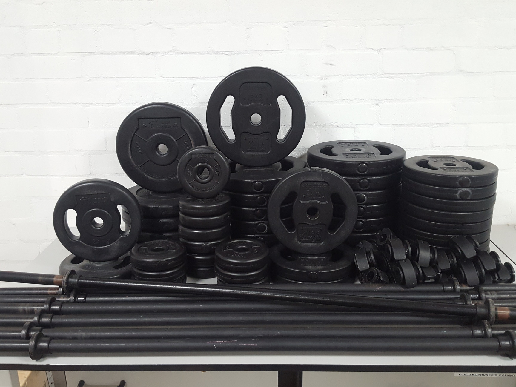 Image of 143kg Studio Weight Plates Dance / Aerobics + 7 Barbells & Barbell Rack