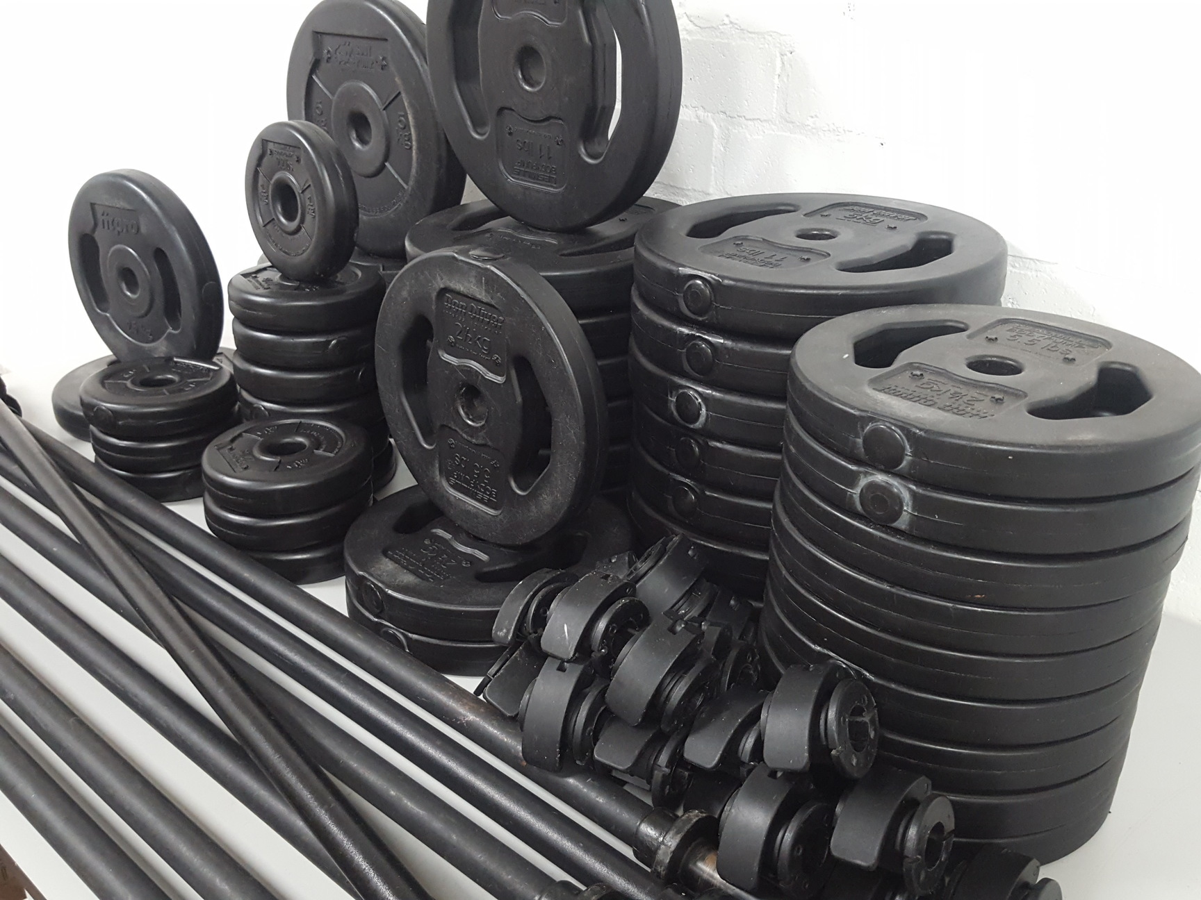 Image of 143kg Studio Weight Plates Dance / Aerobics + 7 Barbells & Barbell Rack