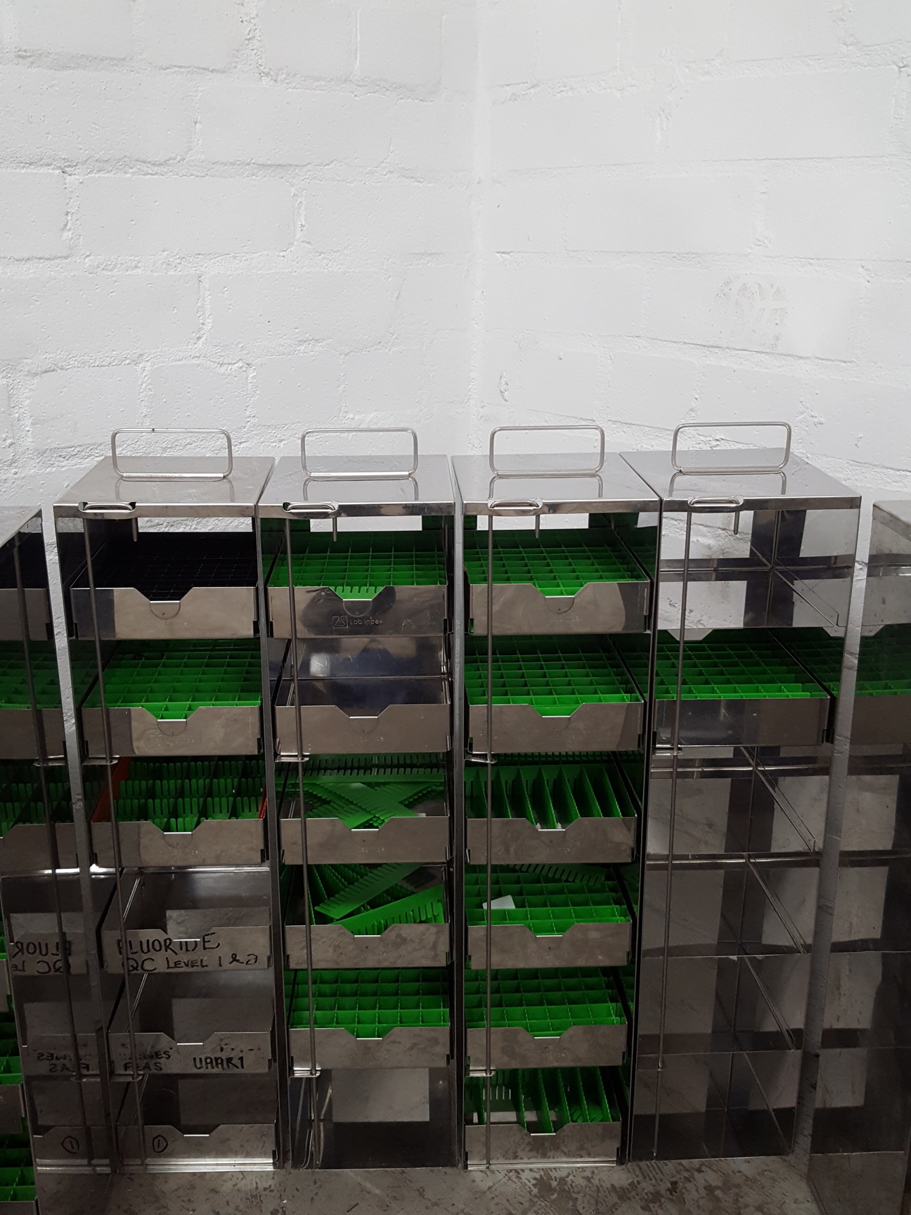 Image of Lot of 12 -80 Lab Freezer Storage Racks Lab 58cm x 14cm x 16.4cm