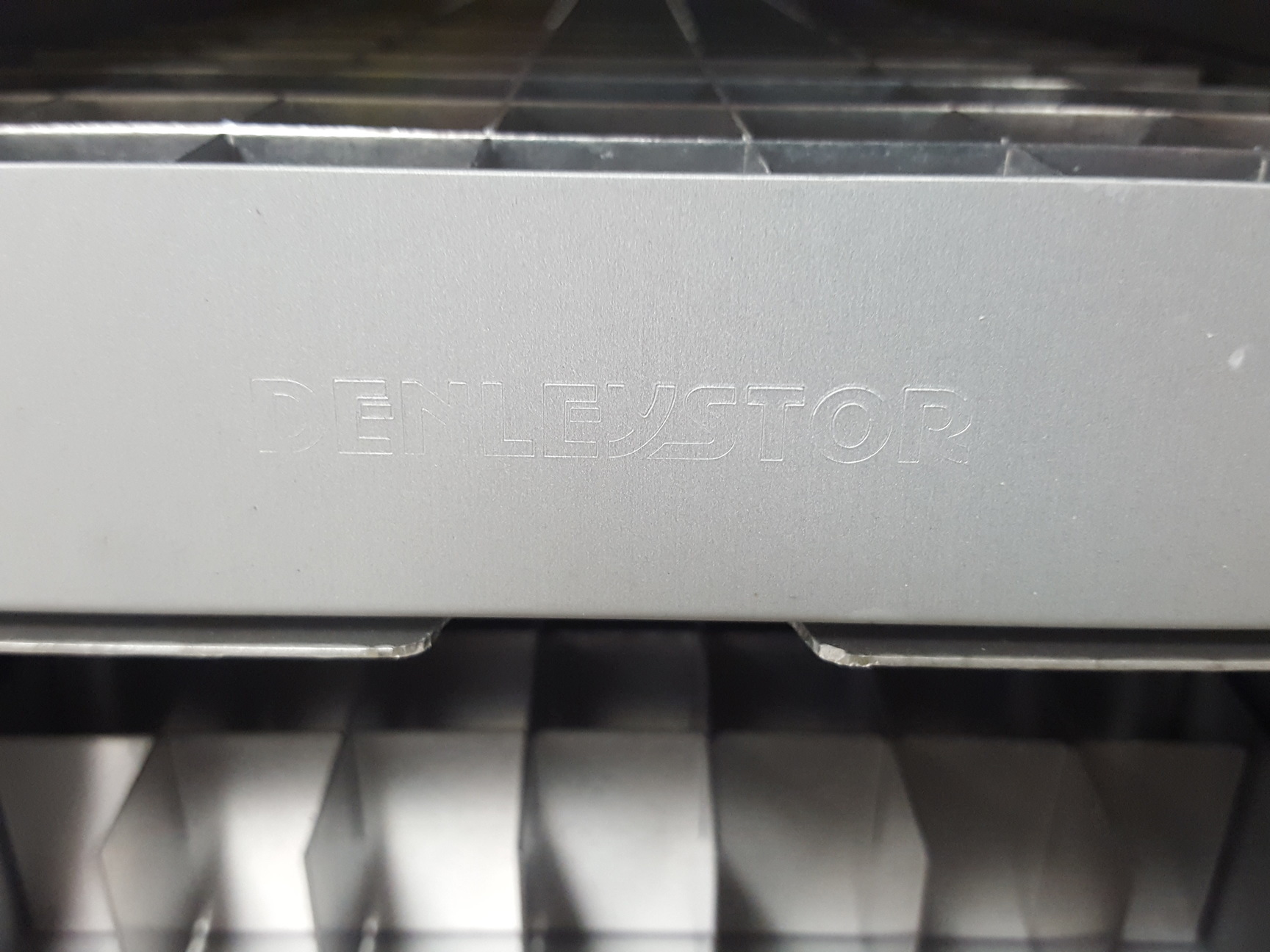 Image of Lot of 26 Storage Racks -80 Freezer Storage Racks 46cm x 15.9cm x 22cm