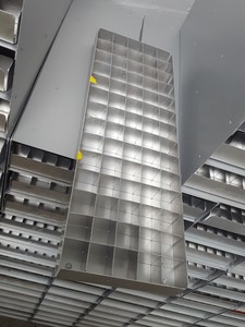 Thumbnail image of Lot of 33 Storage Racks -80 Freezer Racks 46.9cm x 22.2cm x 16.4cm