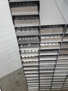 Thumbnail image of Lot of 33 Storage Racks -80 Freezer Racks 46.9cm x 22.2cm x 16.4cm