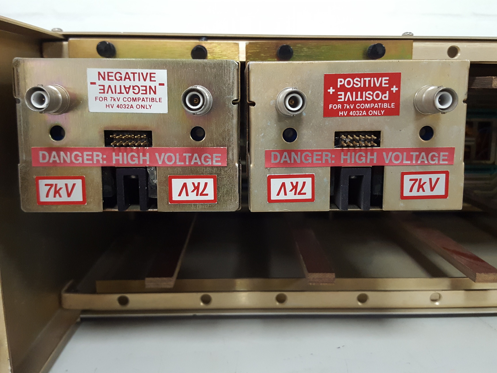 Image of LeCroy HV4032A High Voltage Power Supply System Lab