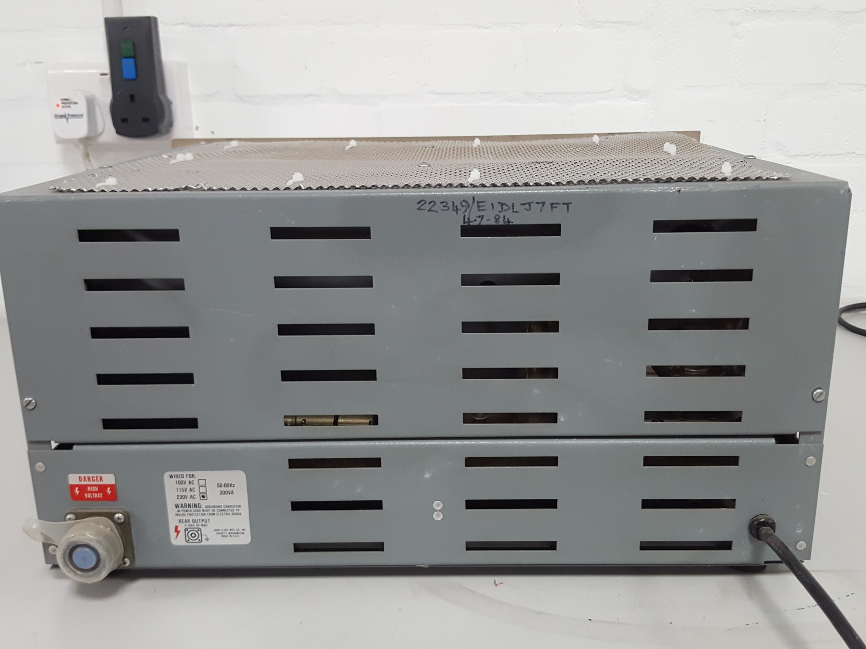 Image of Fluke 410B High Voltage Power Supply Lab