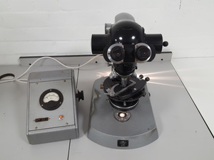 Thumbnail image of Carl Zeiss Microscope With Multiple Objectives