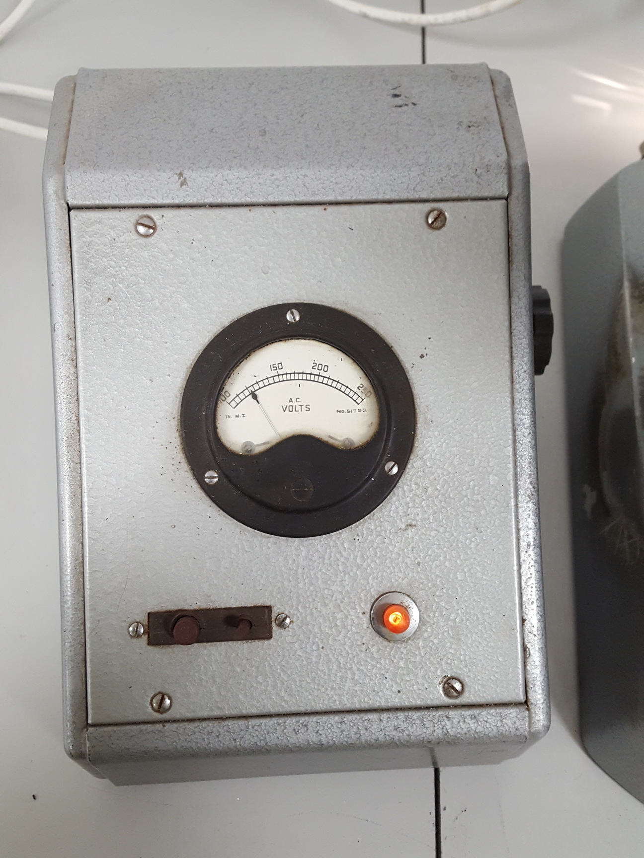 Image of Carl Zeiss Microscope With Multiple Objectives
