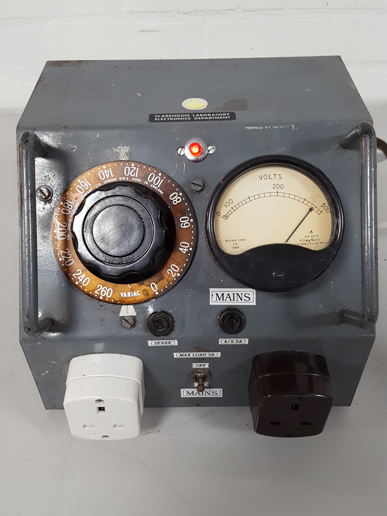 Image of Clarendon Laboratory Variable Output Transformer Lab