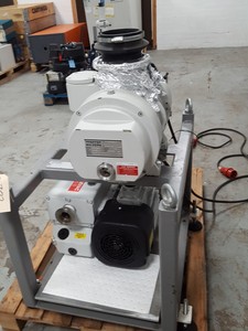Thumbnail image of Pfeiffer Balzers WKP500A Vacuum Pump WOS 430 Leybold Sogevac SV100B AM 90 SX2 