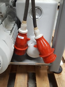 Thumbnail image of Pfeiffer Balzers WKP500A Vacuum Pump WOS 430 Leybold Sogevac SV100B AM 90 SX2 