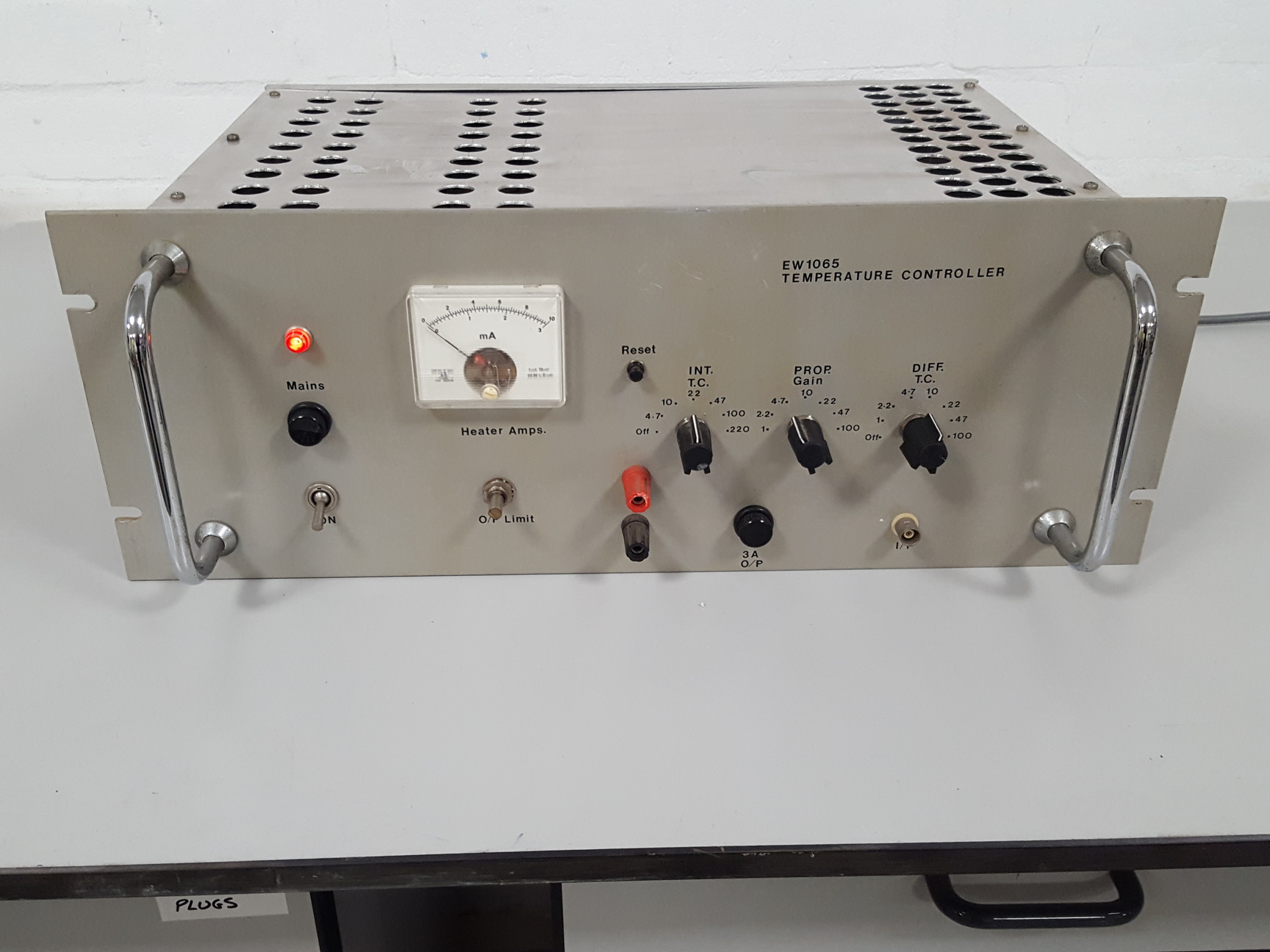 EV1065 Temperature Controller Lab