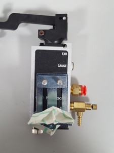 Thumbnail image of 5x Newport Levelling Optics Vision Isotation Table Gauges + Operating Manual