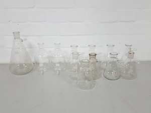 Thumbnail image of Lot of 12 Lab Glassware Buchner Vacuum Flasks 250 - 500mL Glass