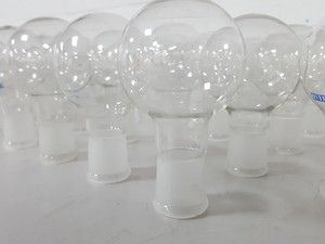 Thumbnail image of Lot of 100x 100mL Round-Bottomed Round Bottom Flasks Lab Glassware