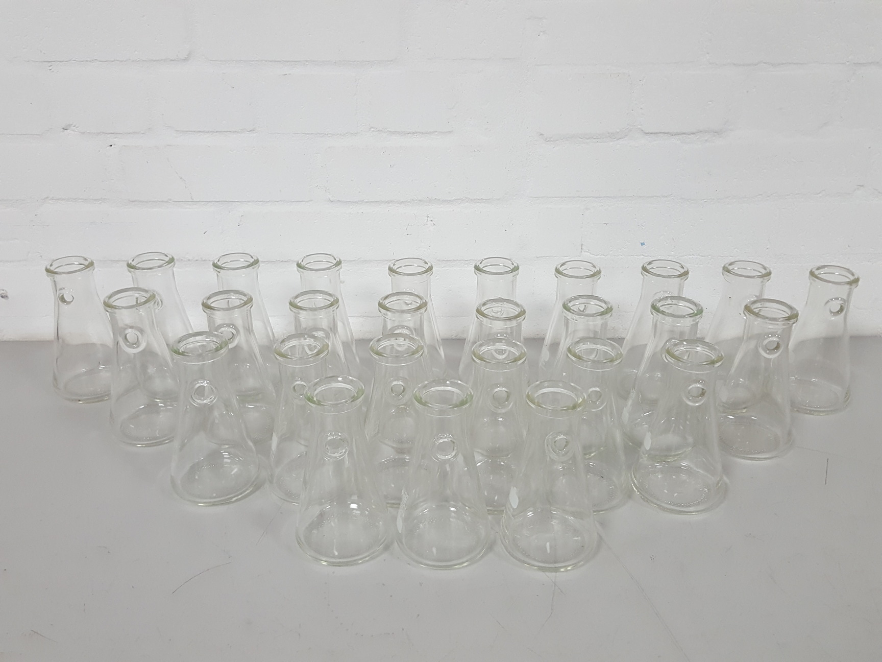 Image of Lot of 27x 250mL Duran / Erlenmeyer Flasks Lab Glassware Glass