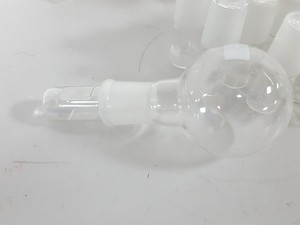 Thumbnail image of Lot of 27x 100mL Round-Bottom Round Bottom Flasks With Stoppers Lab Glassware