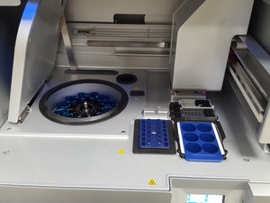 Thumbnail image of Qiagen QIAcube Automated DNA / RNA Purification Robot Lab