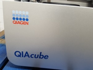 Thumbnail image of Qiagen QIAcube Automated DNA / RNA Purification Robot Lab