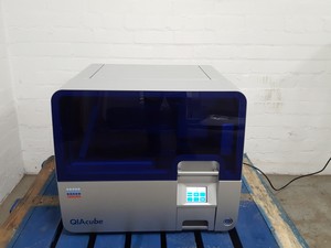 Thumbnail image of Qiagen QIAcube Automated DNA / RNA Purification Robot Lab