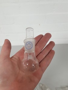 Thumbnail image of 46x SGL Mini Round Flasks With Stoppers Lab Glassware