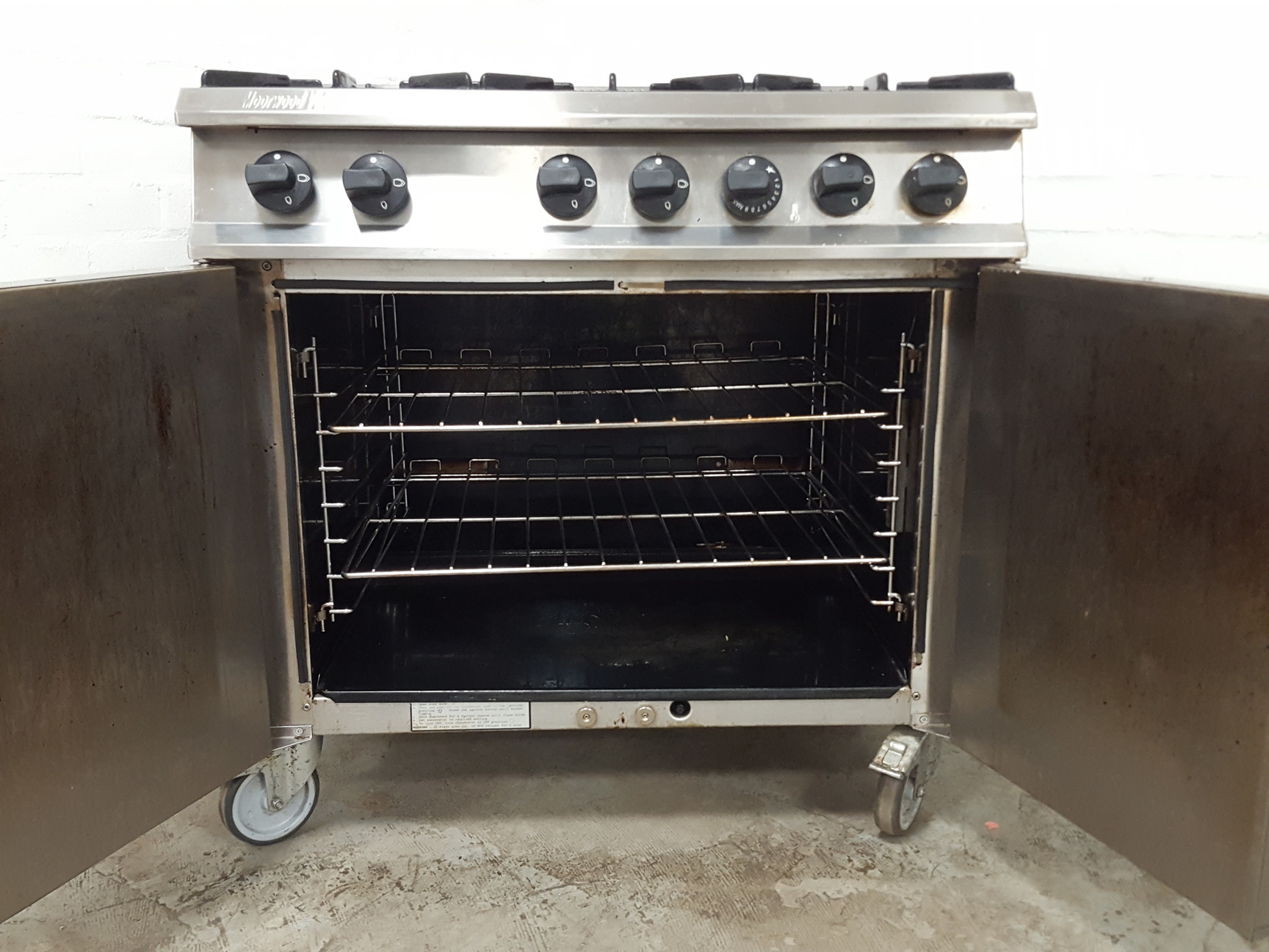 Image of Moorwood Vulcan MV3RGP90 Gas Range Commercial Kitchen Stove