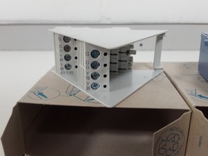 Thumbnail image of Siemens PTM1.4Y10S I/O Module Building Automation Positioning Module