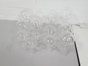 Thumbnail image of 18x Round Bottomed Boiling Flasks + Stoppers Lab Glassware