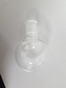 Thumbnail image of 18x Round Bottomed Boiling Flasks + Stoppers Lab Glassware
