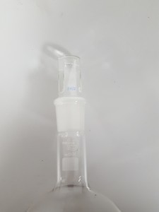 Thumbnail image of 18x Round Bottomed Boiling Flasks + Stoppers Lab Glassware