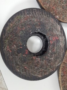 Thumbnail image of 5x Victor Floor Polishers Drive Pads VB30111 VB40141 VB45141