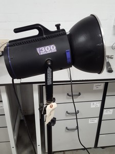 Thumbnail image of Courtenay Solapro 300 Studio Light With Stand