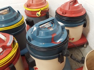 Thumbnail image of 5x Victor D9A Vac Tub Vacuum Cleaner With 2x Bases Spares & Repairs