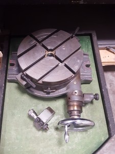 Thumbnail image of Bridgeport Milling Machine Mill Engineering + Versatool Cabinet + Accessories